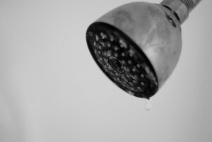 Dripping shower head